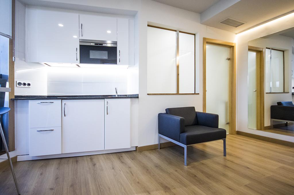 Luxury One-Bedroom Apartment,239424461:JPEG