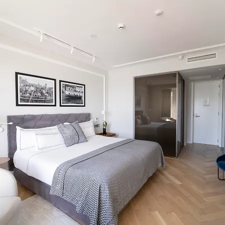 Lasala Plaza Hotel - Adults Only-3